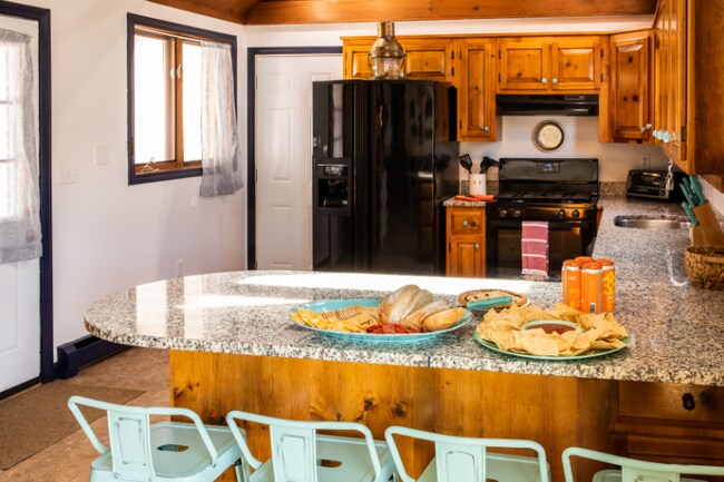 Building Photo - 431 Winnacunnet Rd