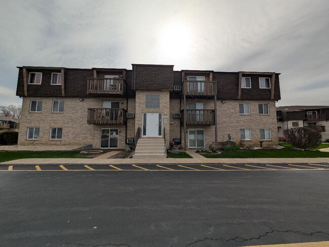 Primary Photo - 2361 Bicentennial Ave