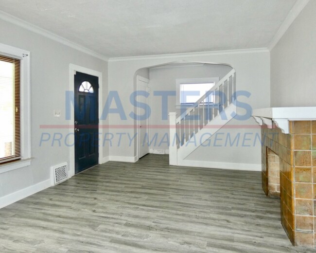 Building Photo - 3 Bedroom 1.5 Bathroom House