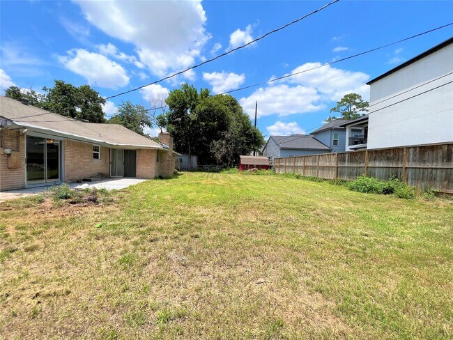 Building Photo - 1518 Johanna Dr