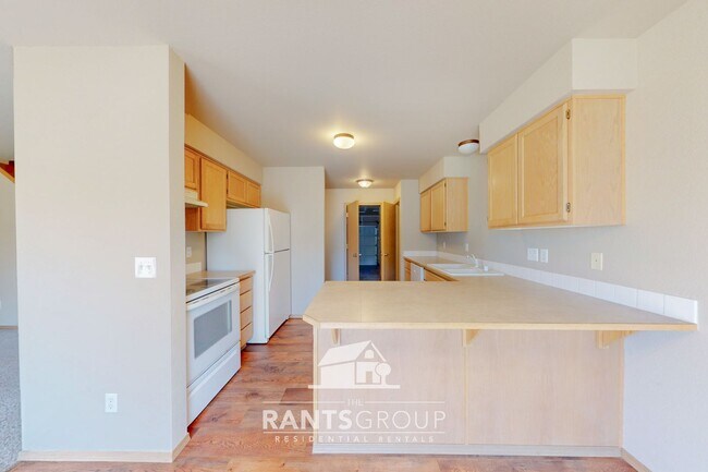 Building Photo - 7043-7045 Lazy Ct SW