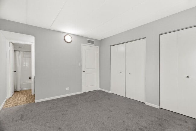 Building Photo - 2310 Woodbridge Way