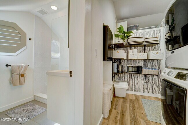 Building Photo - 110 Curtis Pl