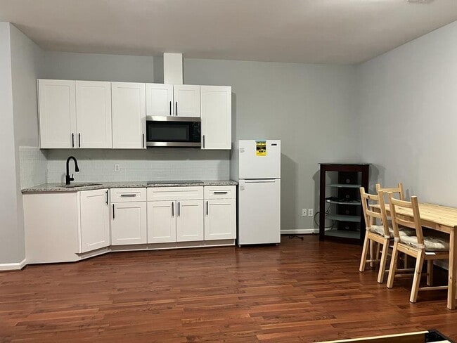 Building Photo - 783 Tulip Poplar Way