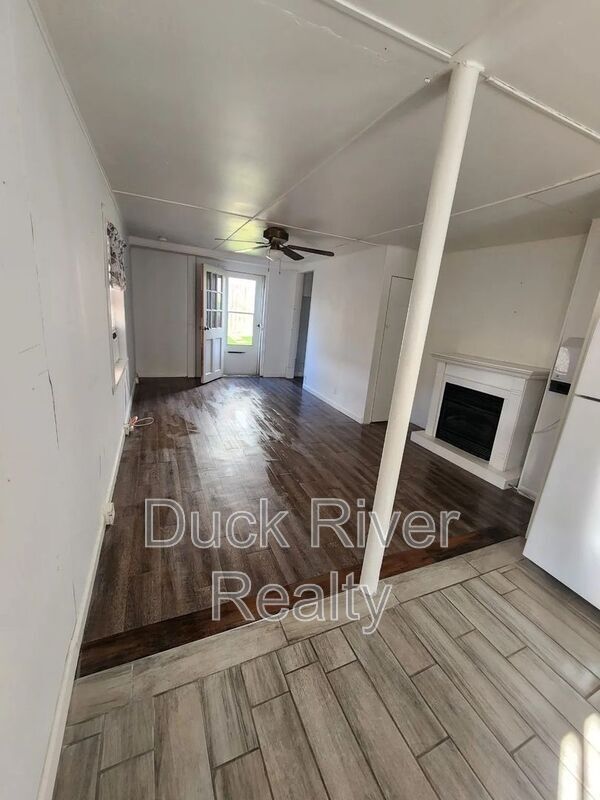Building Photo - 803 Fleming St