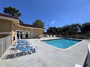 Building Photo - 9909 Westwood Dr