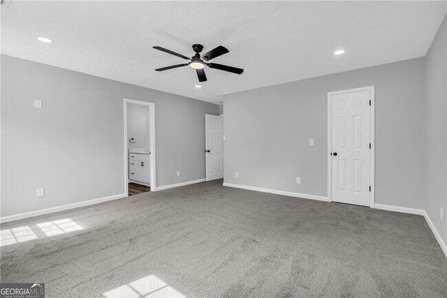 Building Photo - 5303 Kemper Pl
