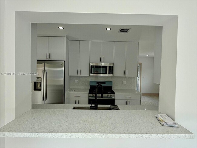 Building Photo - 8235 SW 62nd Pl