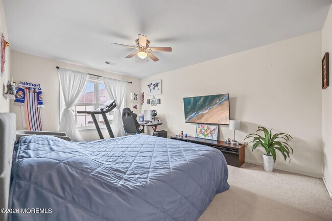 Building Photo - 761 Banyan Ct