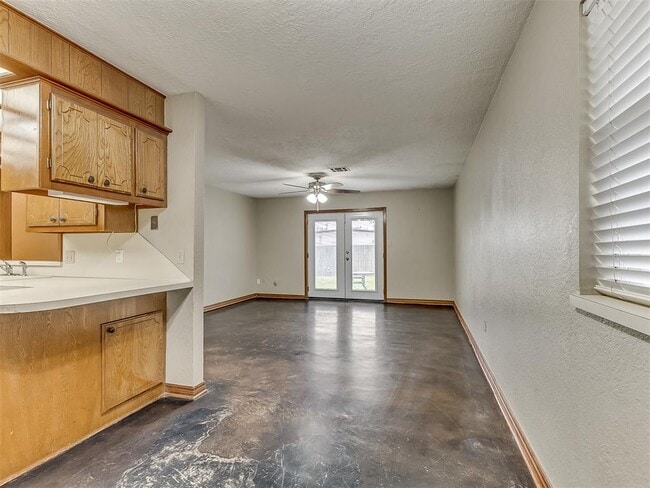 Building Photo - 1518 Boyd St