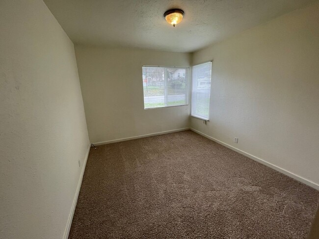 Building Photo - Cute 2-Bedroom, 1-Bath Home with Shed