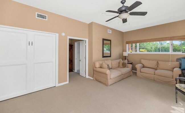 Building Photo - 6248 E Montecito Ave