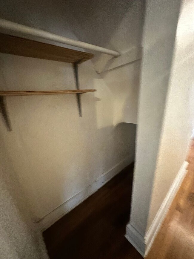 Building Photo - 527 Maryland Ave