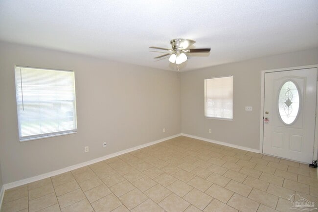Building Photo - 7135 Pearson Rd