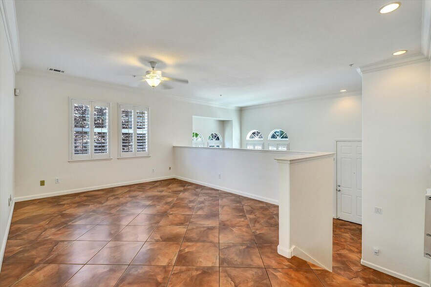 Building Photo - 378 Olive Hill Dr