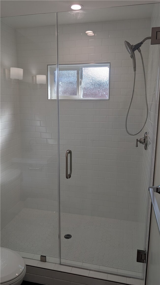 Building Photo - 5204 Minturn Ave