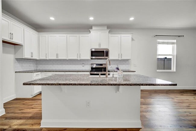 Building Photo - 15539 Murcott Blossom Blvd