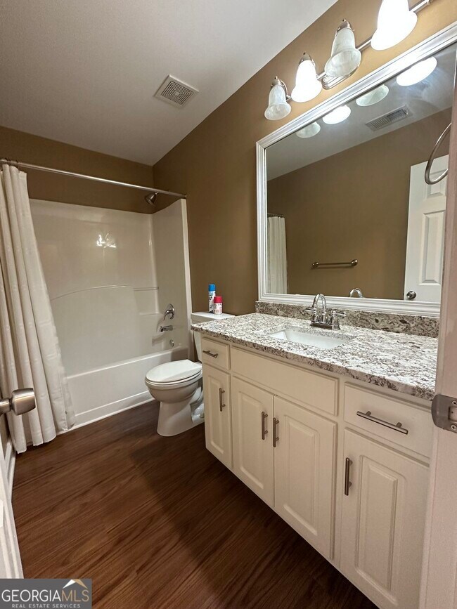 Building Photo - 3910 Piney Brook Dr