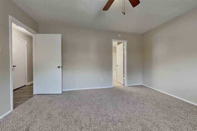 Building Photo - 7731 Bunker Wood Ln