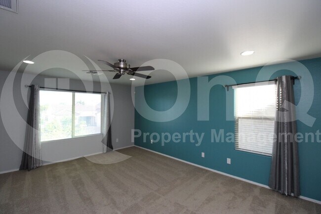 Building Photo - 3159 E Chisum Ln