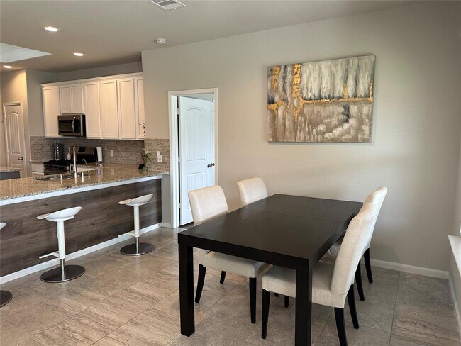 Building Photo - 12531 Lake Portal Dr