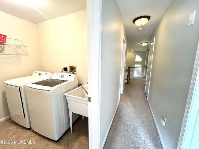 Building Photo - 21 Durant Ave