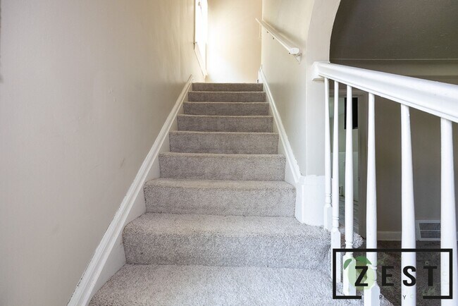 Building Photo - BEAUTIFUL 3 BD 1.5 BATH HOME!