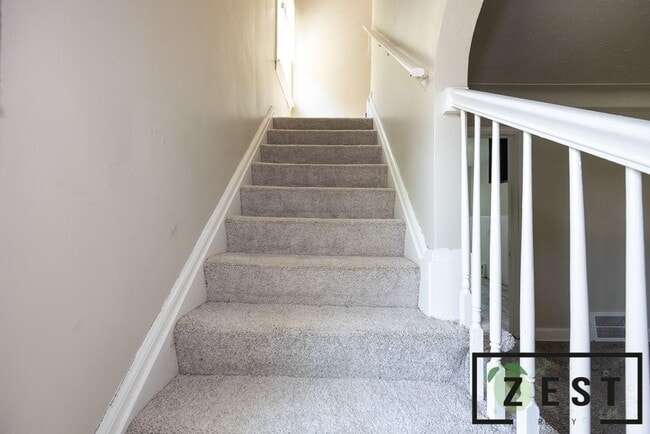 Building Photo - BEAUTIFUL 3 BD 1.5 BATH HOME! OPEN HOUSE S...