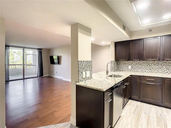 Building Photo - 2333 Feather Sound Dr