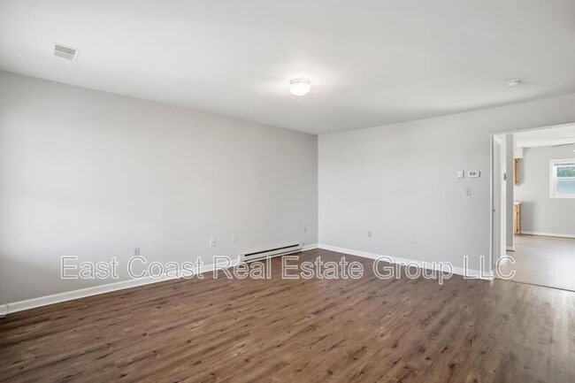 Building Photo - 257 School House Dr