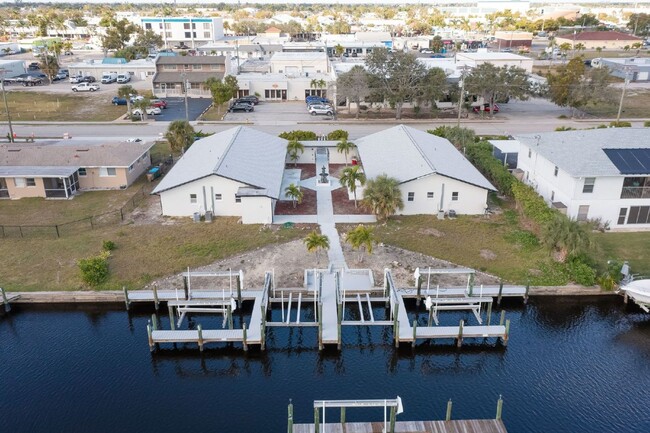 Building Photo - Boat Lift**Beautiful Gulf-Access Waterfron...