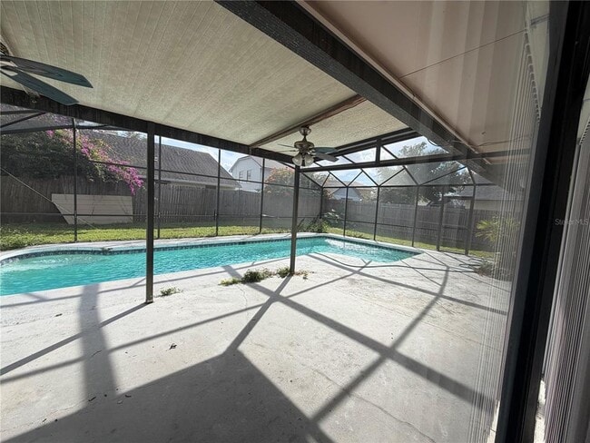 Building Photo - 537 Starstone Dr