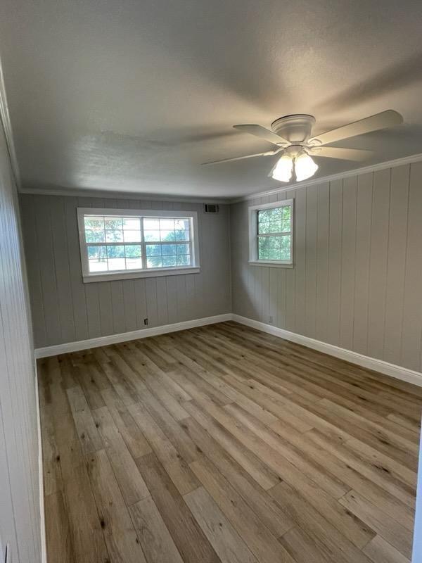 Building Photo - 133 3rd St