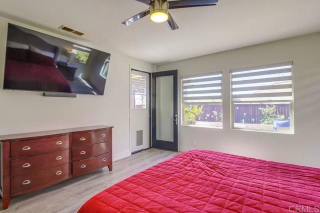 Building Photo - 262 Avenida Loretta