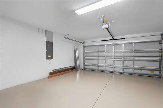Building Photo - 6523 Clairborne Ln