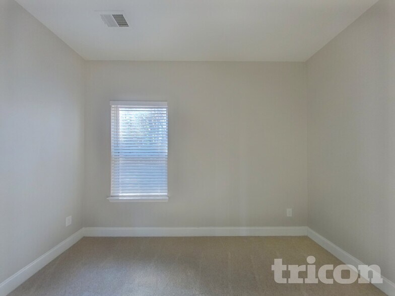 Building Photo - 5713 Pahaska Ct