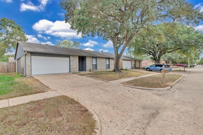 Building Photo - 4406 Kacee Dr