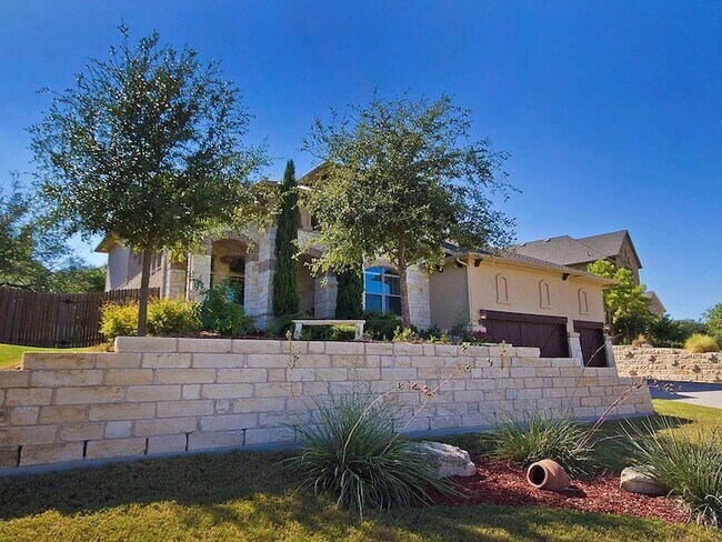 Building Photo - 271 Longmont Ln