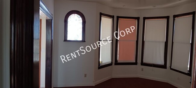 Building Photo - 3 Bedroom Home for Rent in Barstow