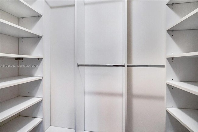 Building Photo - 1109 Campo Sano Ave