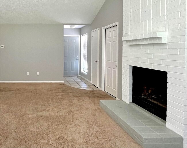 Building Photo - 16893 Blue Jay St