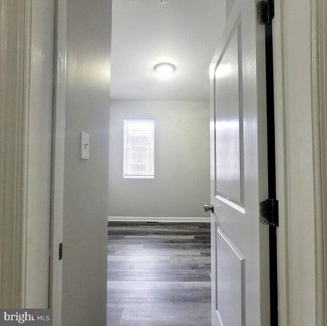 Building Photo - 1622 Blavis St