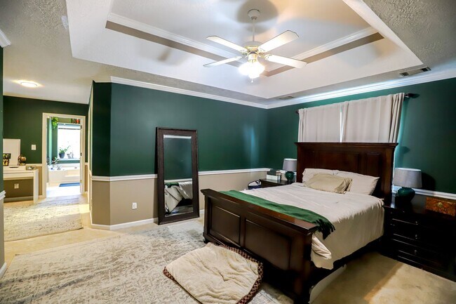 Building Photo - Gorgeous Family home in Columbia County