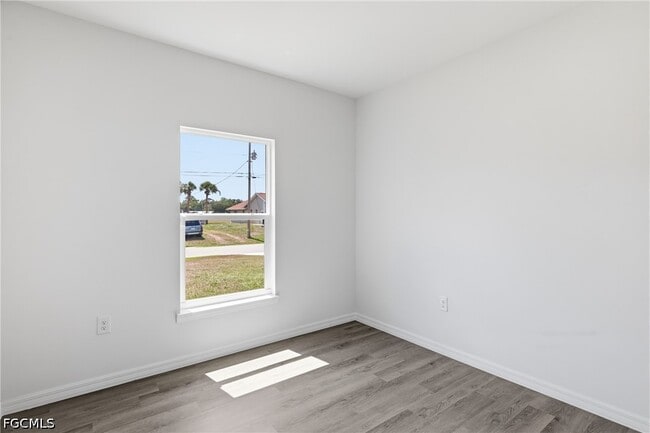 Building Photo - 1406 Ford Cir