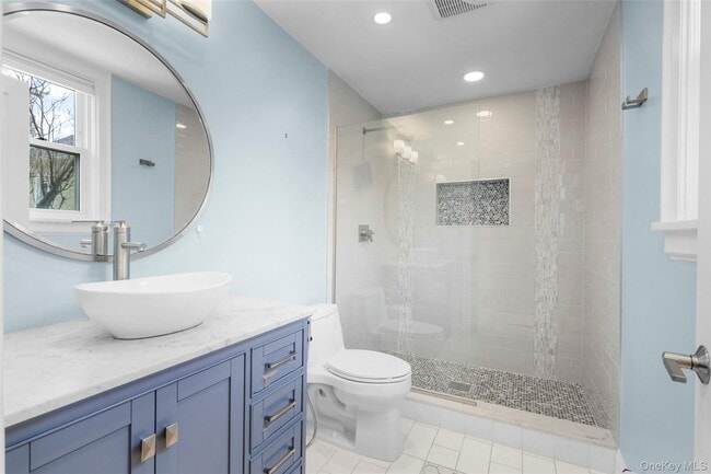 Building Photo - 70 Breckenridge Ave