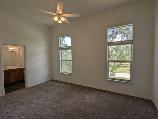 Building Photo - 3 Bedroom, 2 Bath with Private Balcony off Primary Bedroom in St. Augustine Shores - Call us for ...