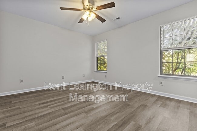 Building Photo - 3175 Kirklevington Dr