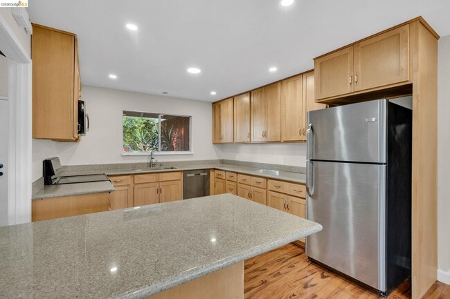 Building Photo - 3300 Concord Ave