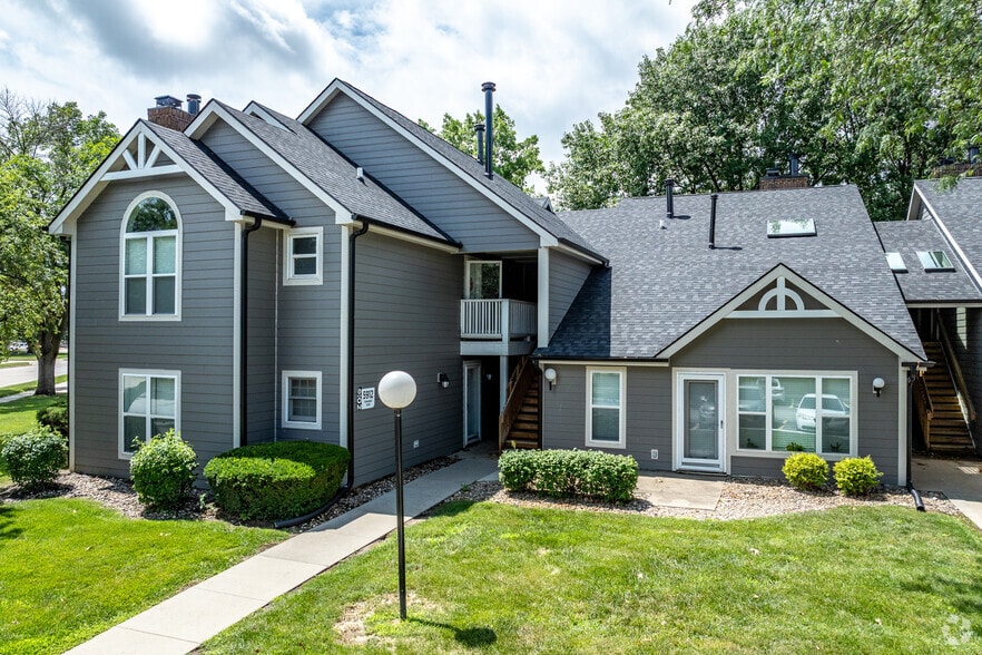 Building Photo - Winwood Apartments