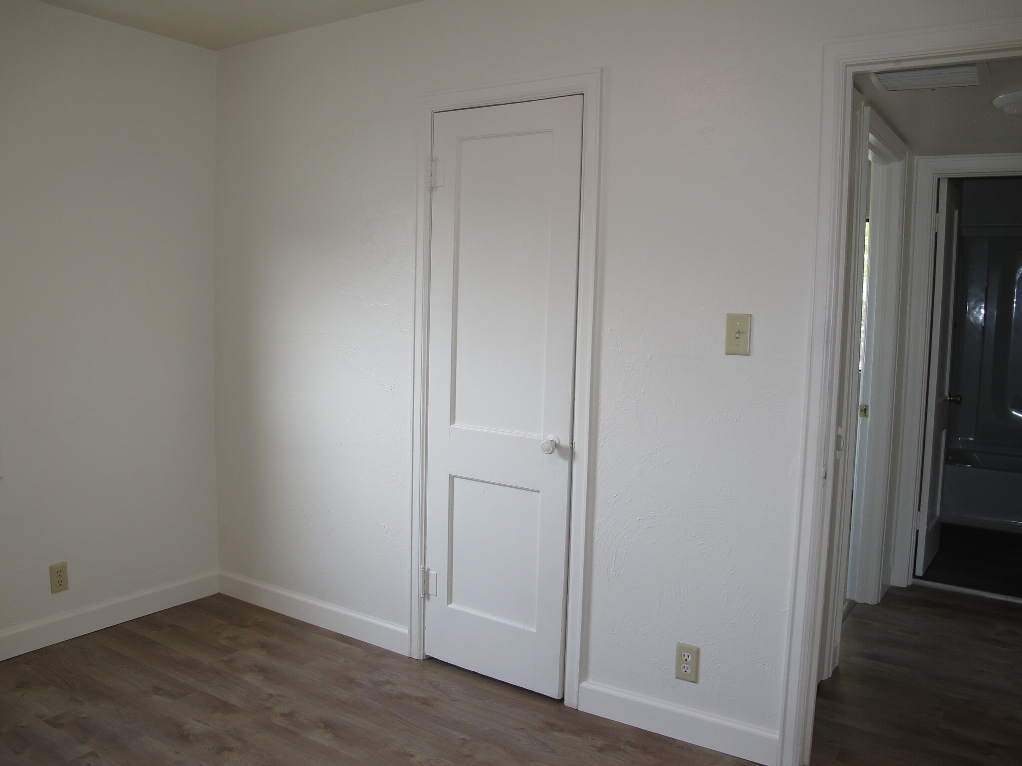 Building Photo - 446 N 22nd St